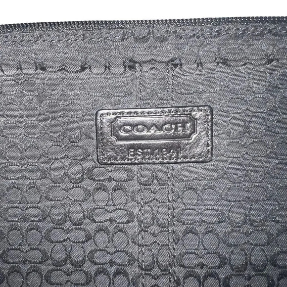 Black Signature Coach Softshell‎ Laptop Cover - Picture 2 of 8